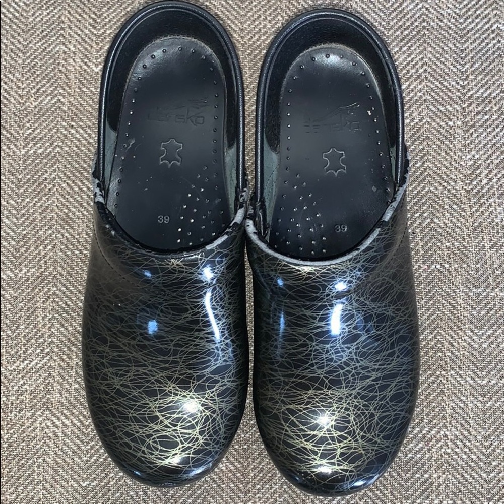 Euc Dansko Clogs Size 39. - image 1